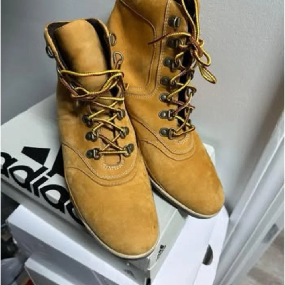 Timberland Women's Lace-Up Tan Wedge Boots - Picture 2 of 7